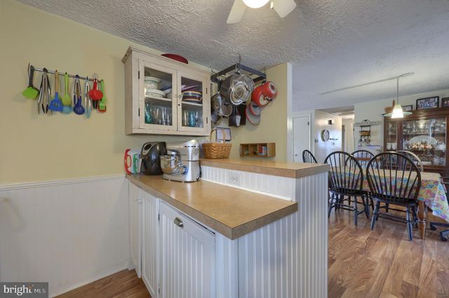 417 FREDERICK DR, Dallastown, PA 17313