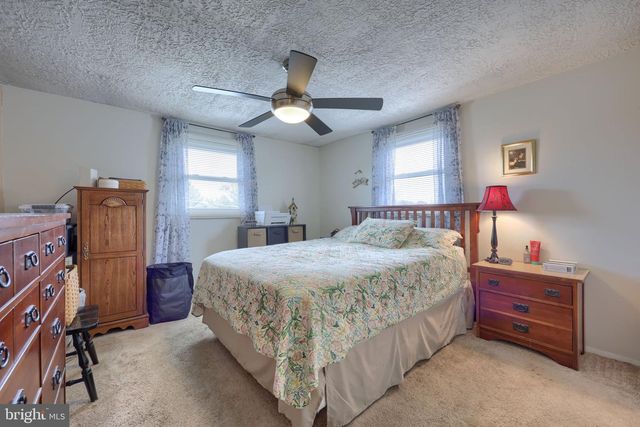 417 FREDERICK DR, Dallastown, PA 17313