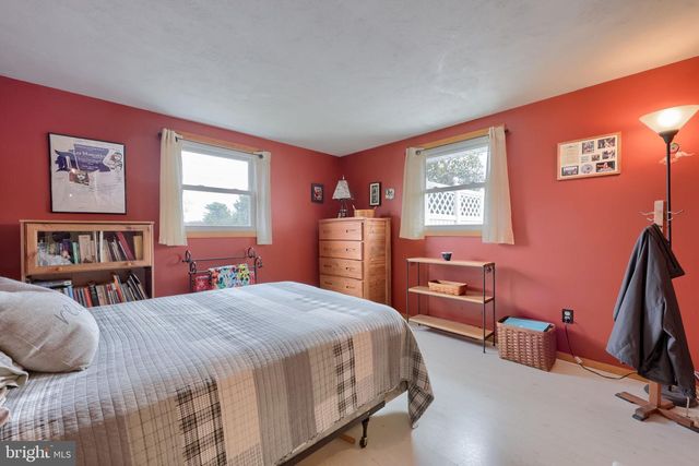 417 FREDERICK DR, Dallastown, PA 17313