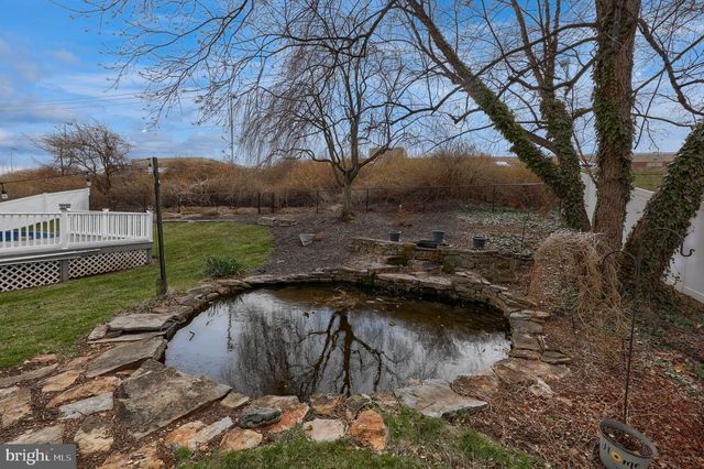 417 FREDERICK DR, Dallastown, PA 17313