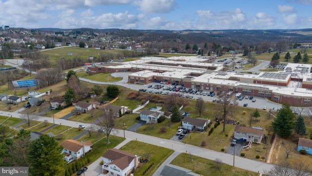 417 FREDERICK DR, Dallastown, PA 17313