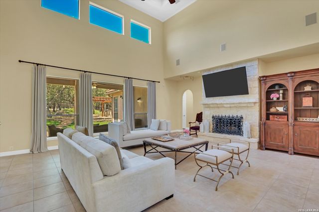 2715 WINDING VW, San Antonio, TX 78260