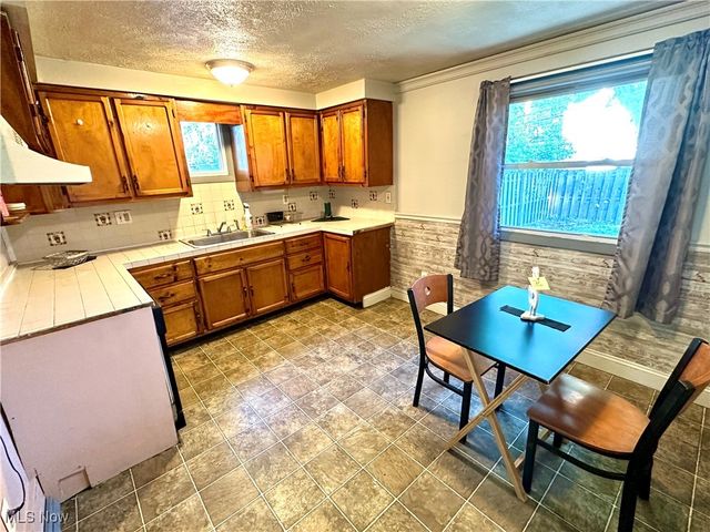 25550 Tungsten Road, Euclid, OH 44132