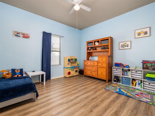 1016 Hondo LN, Hutto, TX 78634
