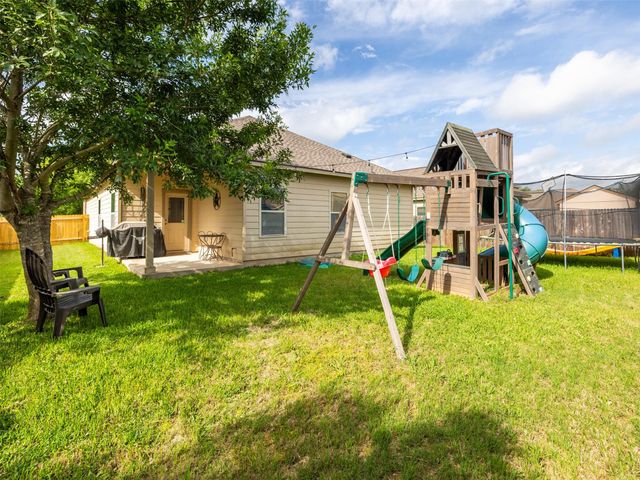 1016 Hondo LN, Hutto, TX 78634