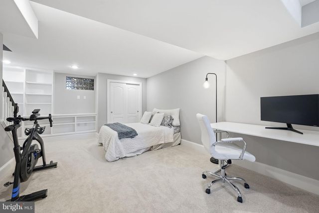 236 WESMOND DR, Alexandria, VA 22305