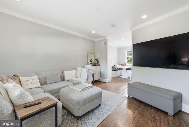 236 WESMOND DR, Alexandria, VA 22305