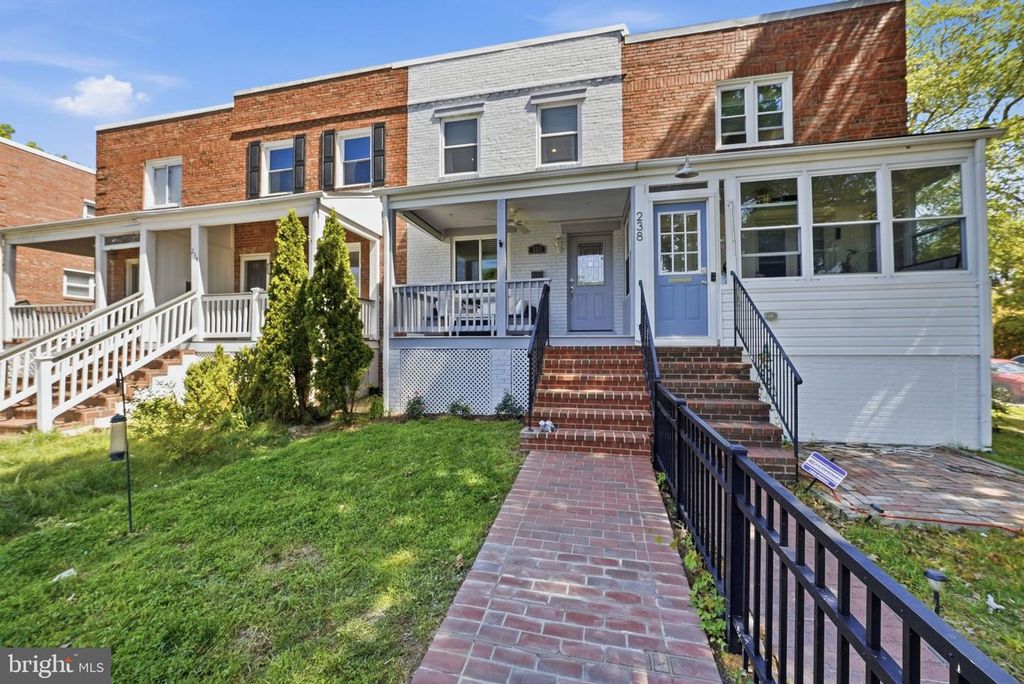 236 WESMOND DR, Alexandria, VA 22305
