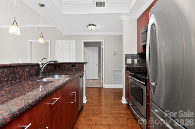 300 W 5th Street W 413, Charlotte, NC 28202