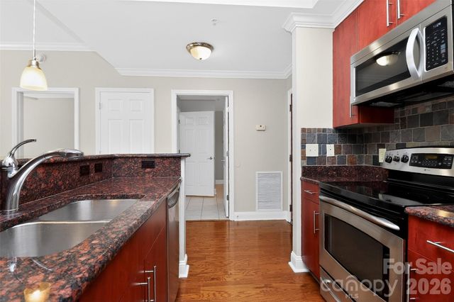 300 W 5th Street W 413, Charlotte, NC 28202