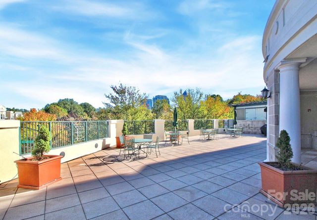 300 W 5th Street W 413, Charlotte, NC 28202