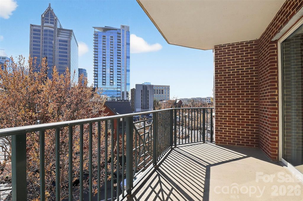 300 W 5th Street W 413, Charlotte, NC 28202