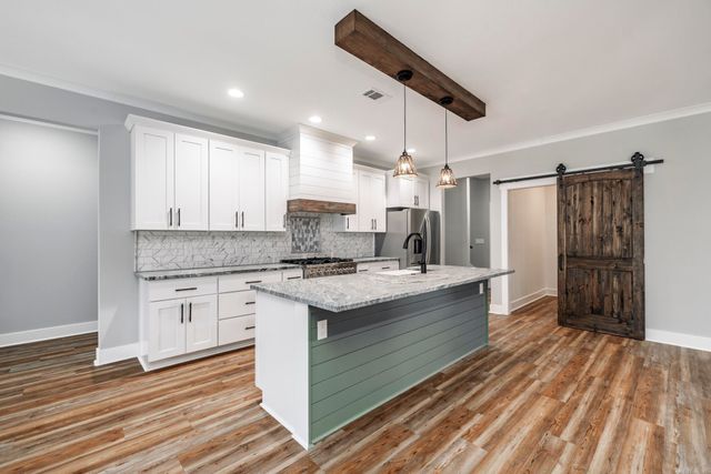 664 Hiram, Bauxite, AR 72011