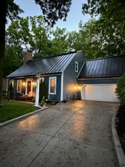360 Locust View Way, Troy, OH 45373