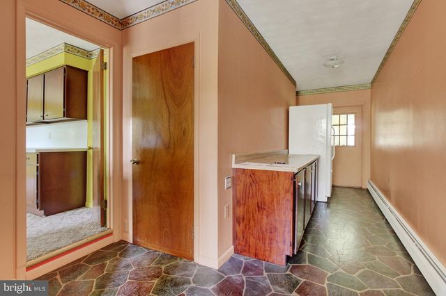 2482 PINE GROVE RD, York, PA 17403