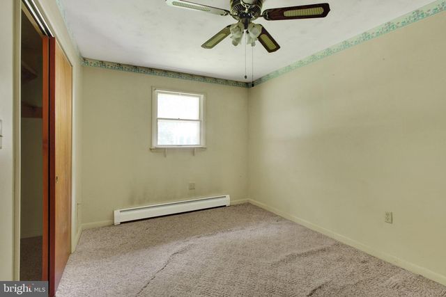 2482 PINE GROVE RD, York, PA 17403