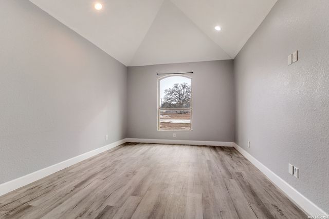 470 Blue Quail, Lytle, TX 78052