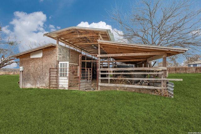 470 Blue Quail, Lytle, TX 78052
