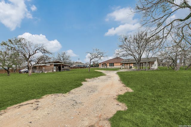 470 Blue Quail, Lytle, TX 78052