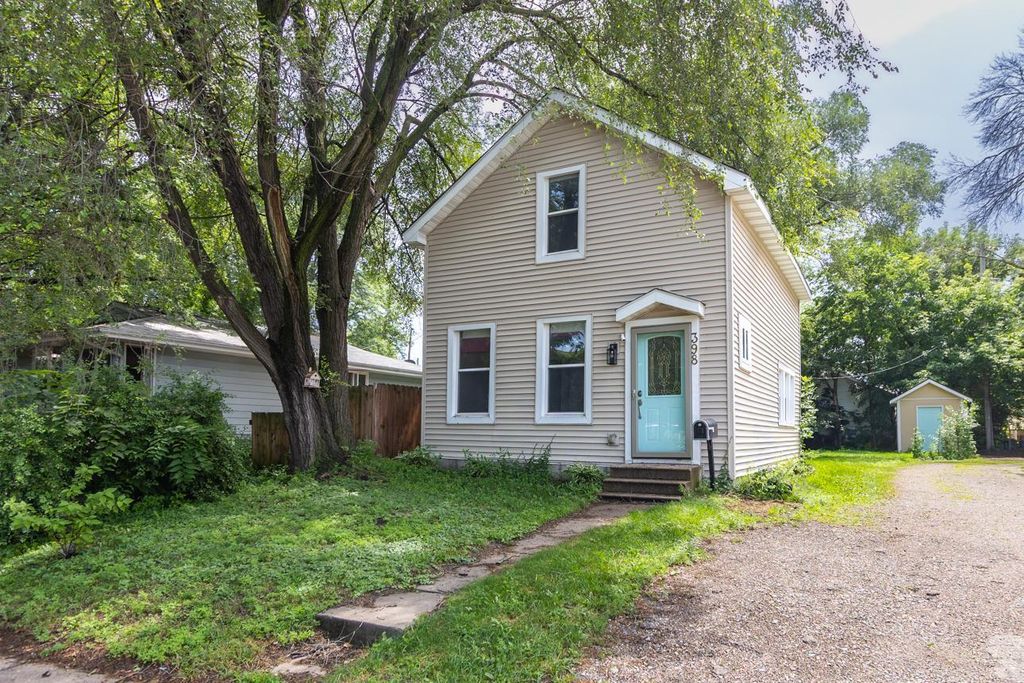 398 Banfil Street, Saint Paul, MN 55102