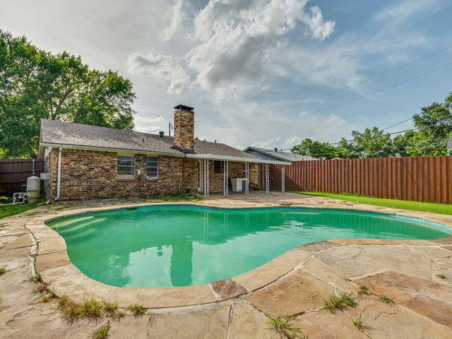 3122 Cheyenne Street, Irving, TX 75062