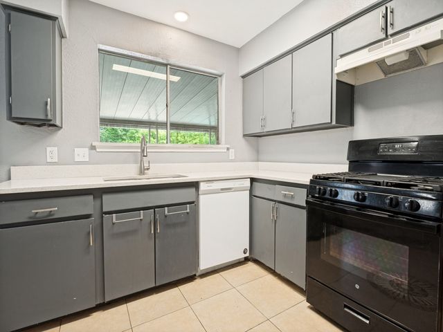 3122 Cheyenne Street, Irving, TX 75062