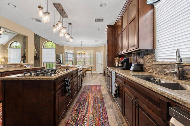 7810 Magnolia Cove Court, Humble, TX 77346
