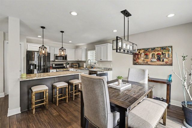 555 S Winding Drive, Waterford, MI 48328