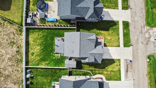 555 S Winding Drive, Waterford, MI 48328