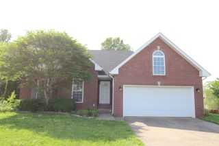 594 Edinburgh Way, Clarksville, TN 37043