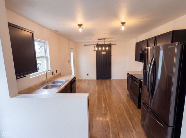 949 Colonial Way, Franklin, IN 46131
