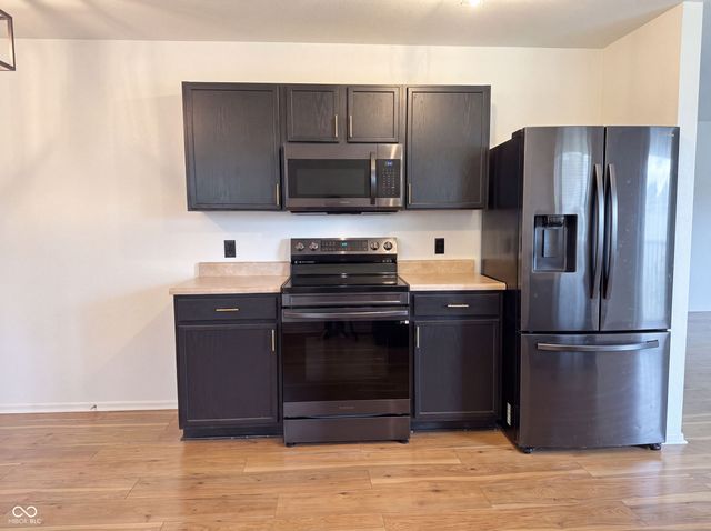 949 Colonial Way, Franklin, IN 46131