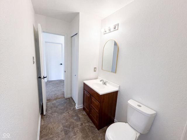 949 Colonial Way, Franklin, IN 46131