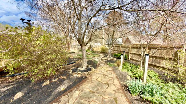 396 N MAIN ST, Collierville, TN 38017