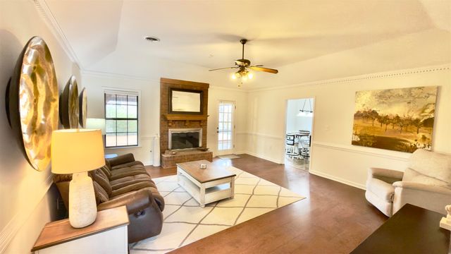 396 N MAIN ST, Collierville, TN 38017