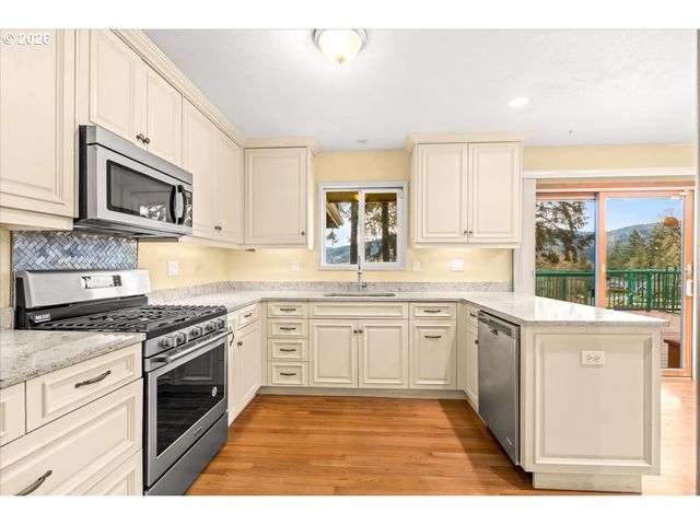 3022 WATERCREST Rd, Forest Grove, OR 97116