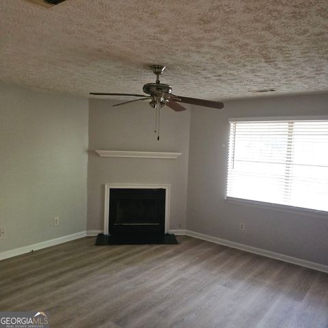 5906 Summerglen Lane, College Park, GA 30349