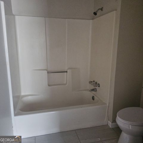 5906 Summerglen Lane, College Park, GA 30349