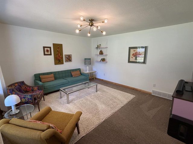 5533 Main Street, Mcfarland, WI 53558