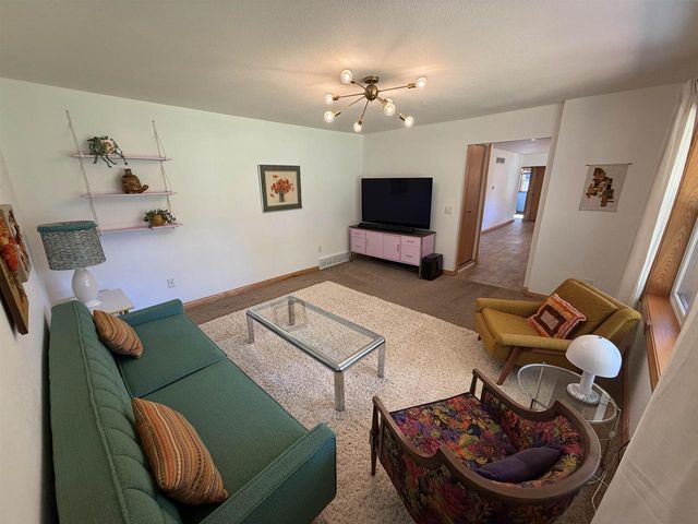 5533 Main Street, Mcfarland, WI 53558