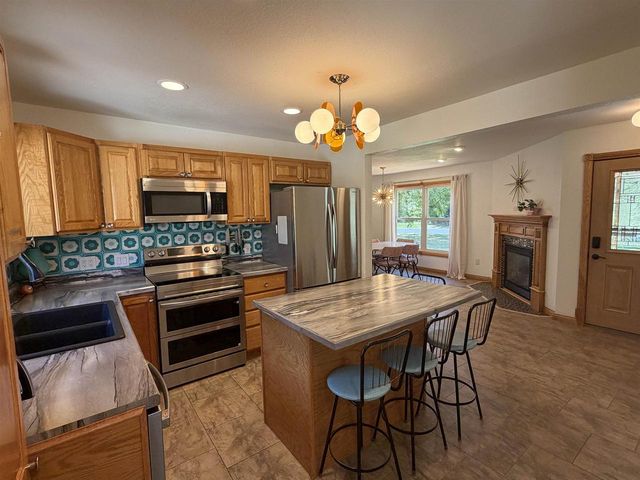 5533 Main Street, Mcfarland, WI 53558