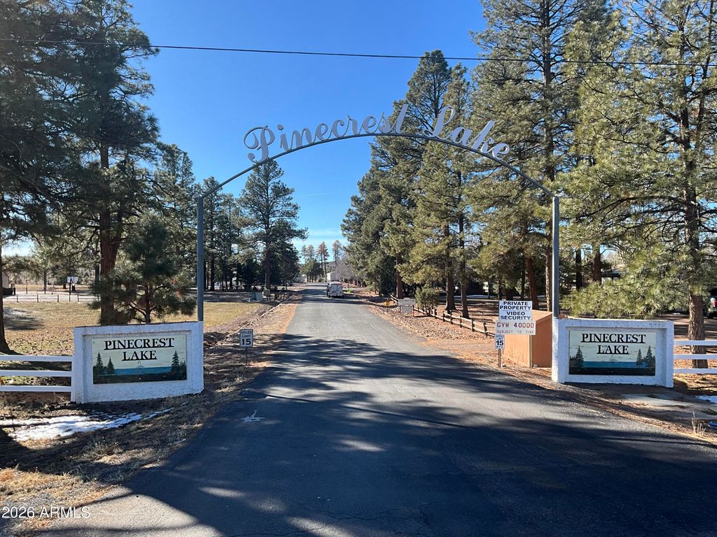 2261 Hanging Tree Lane, Overgaard, AZ 85933