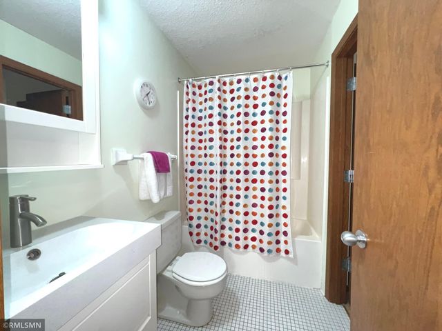 26 10th Street W 607, Saint Paul, MN 55102