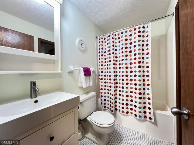 26 10th Street W 607, Saint Paul, MN 55102