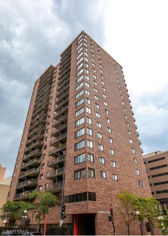 26 10th Street W 607, Saint Paul, MN 55102