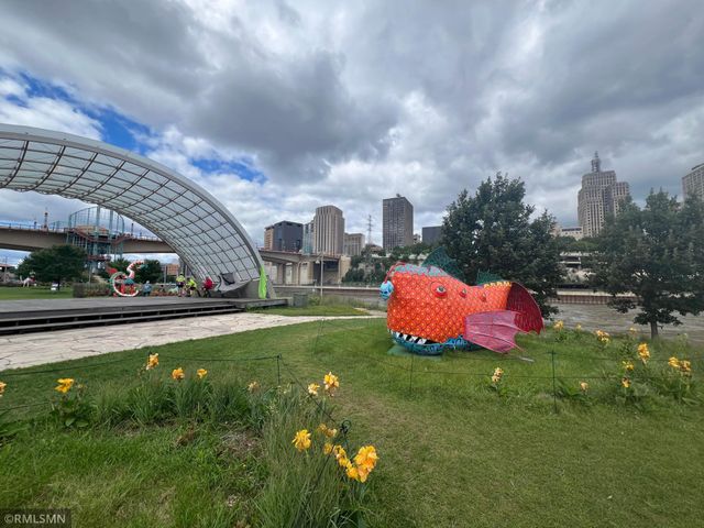 26 10th Street W 607, Saint Paul, MN 55102