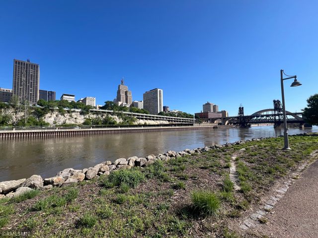 26 10th Street W 607, Saint Paul, MN 55102