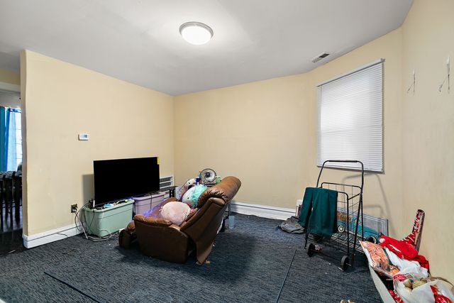 6237 S Ashland Avenue, Chicago, IL 60636