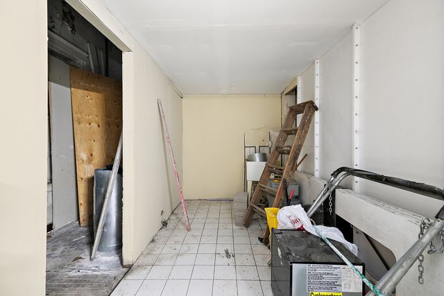 6237 S Ashland Avenue, Chicago, IL 60636