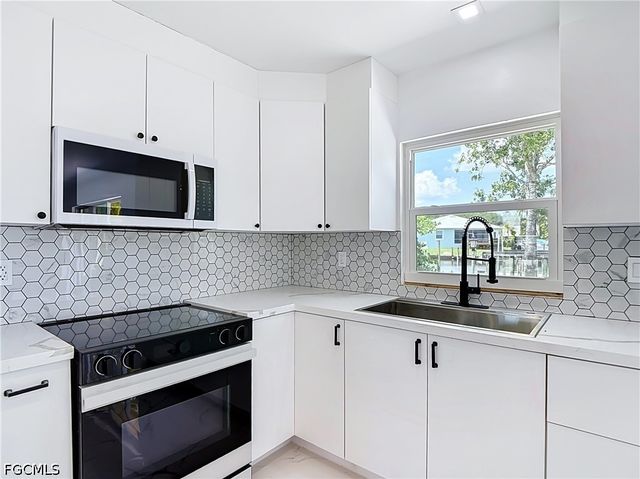 2137 Saint Croix AVE, Fort Myers, FL 33905
